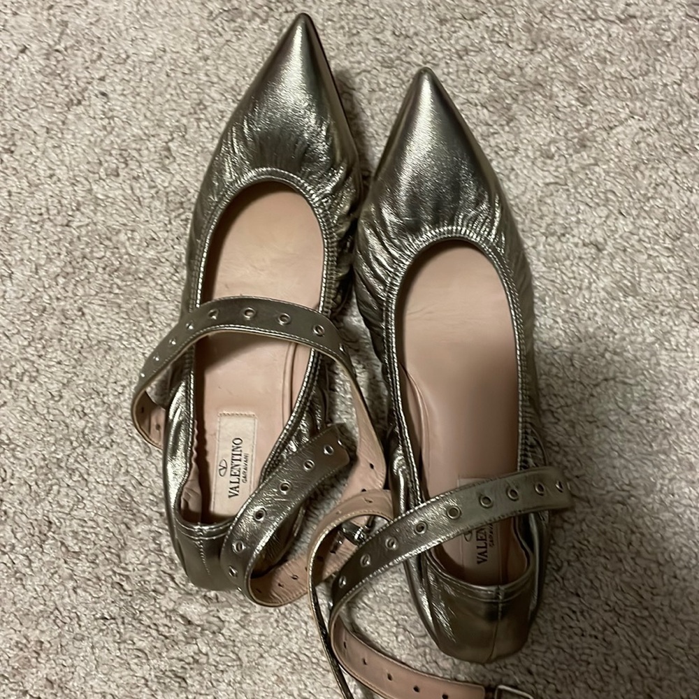 Valentino flats
